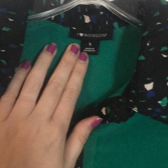 Green patterned button up - Picture 2 of 6